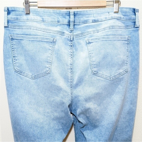 NYDJ Marilyn Straight Lift Tuck® technology Ankle Jeans - Picture 8 of 13